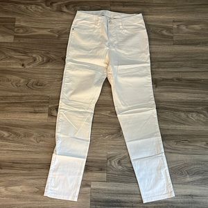 White ABC slim. 32”